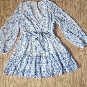 Elegant Blue and White Floral Long Sleeve Dress